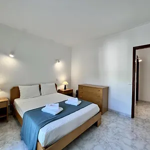 https://albufeira-falesia-beach-4-by-homing.hotelaalgarve.com