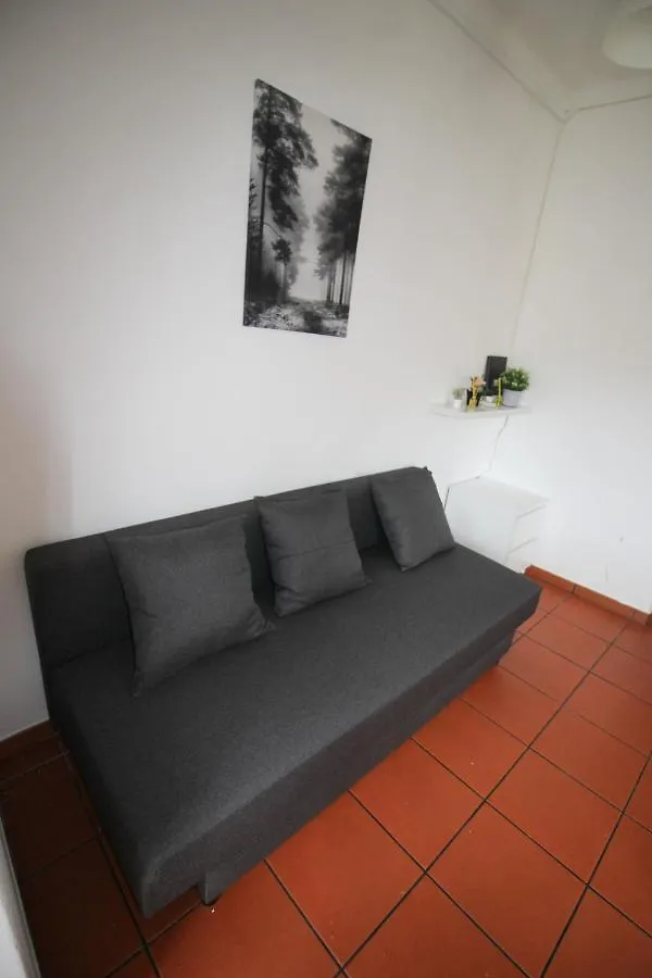 Oriente Dna Studios VI Lisbon 0*,
